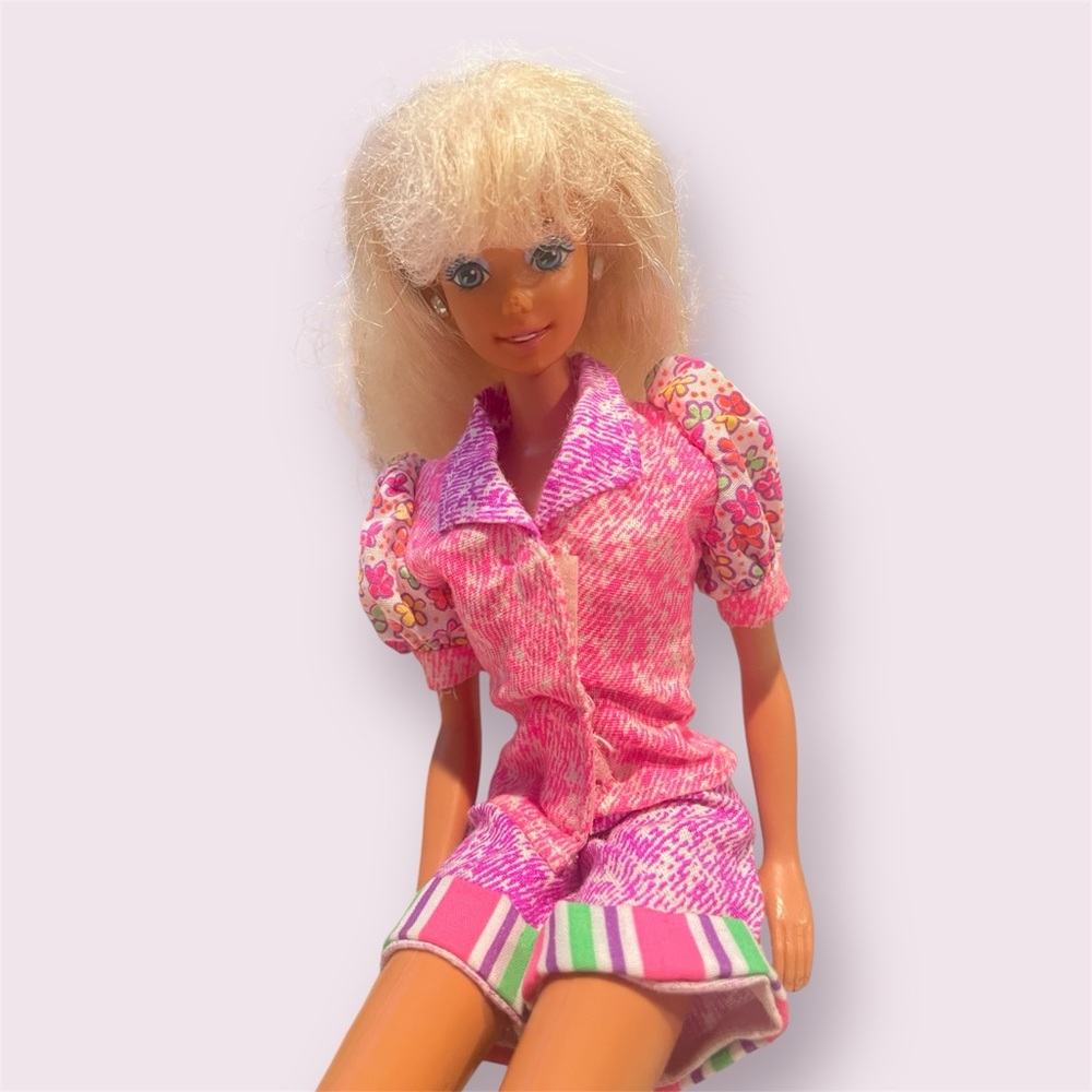 Vintage Barbie outfit straight from the 90s- Barbie doll NOT included